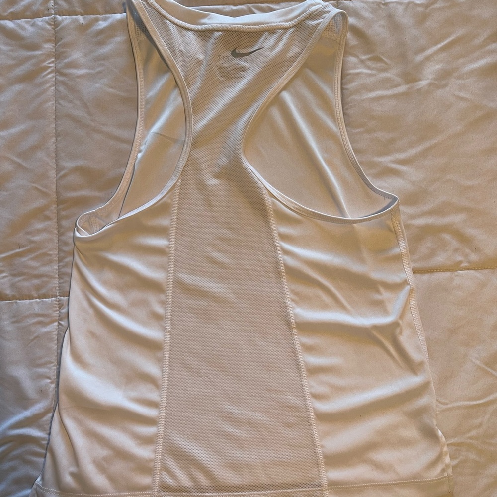 white nike workout tank